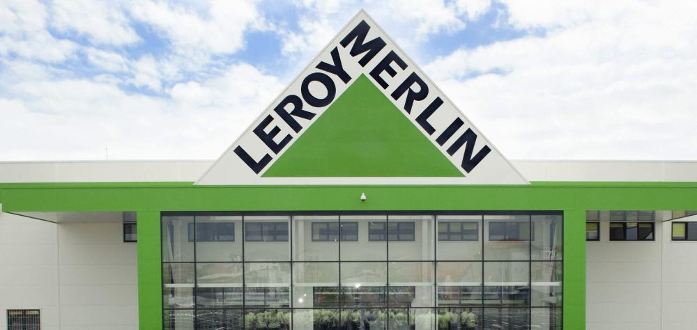Crăciun la Leroy Merlin: brazi artificiali de la 39 de lei