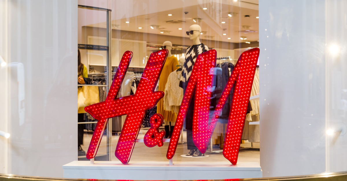 Plată în rate fără dobândă la H&M: retailerul a bătut palma cu Klarna